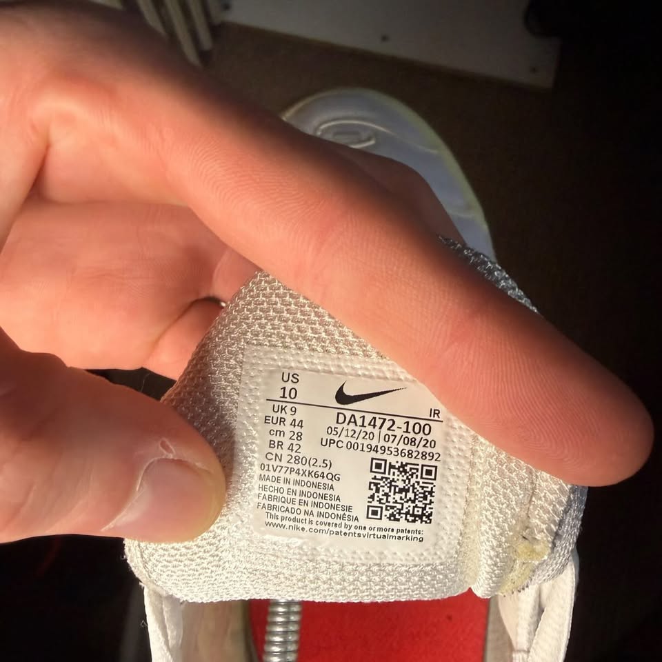 NIKE SUPREME TNS (10)