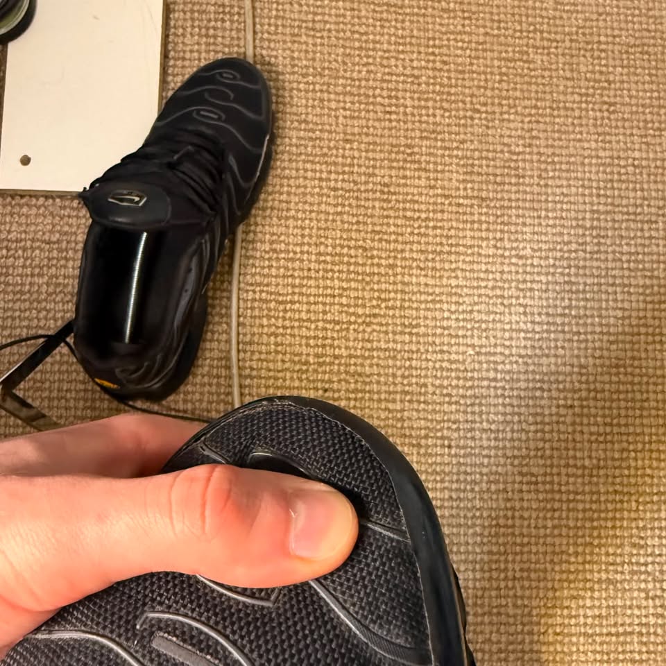 NIKE TN BLACK GREY (11.5)