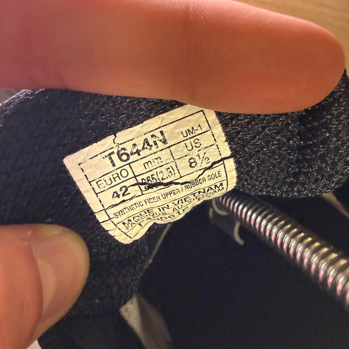 ASICS KINSEI 6 (8.5)