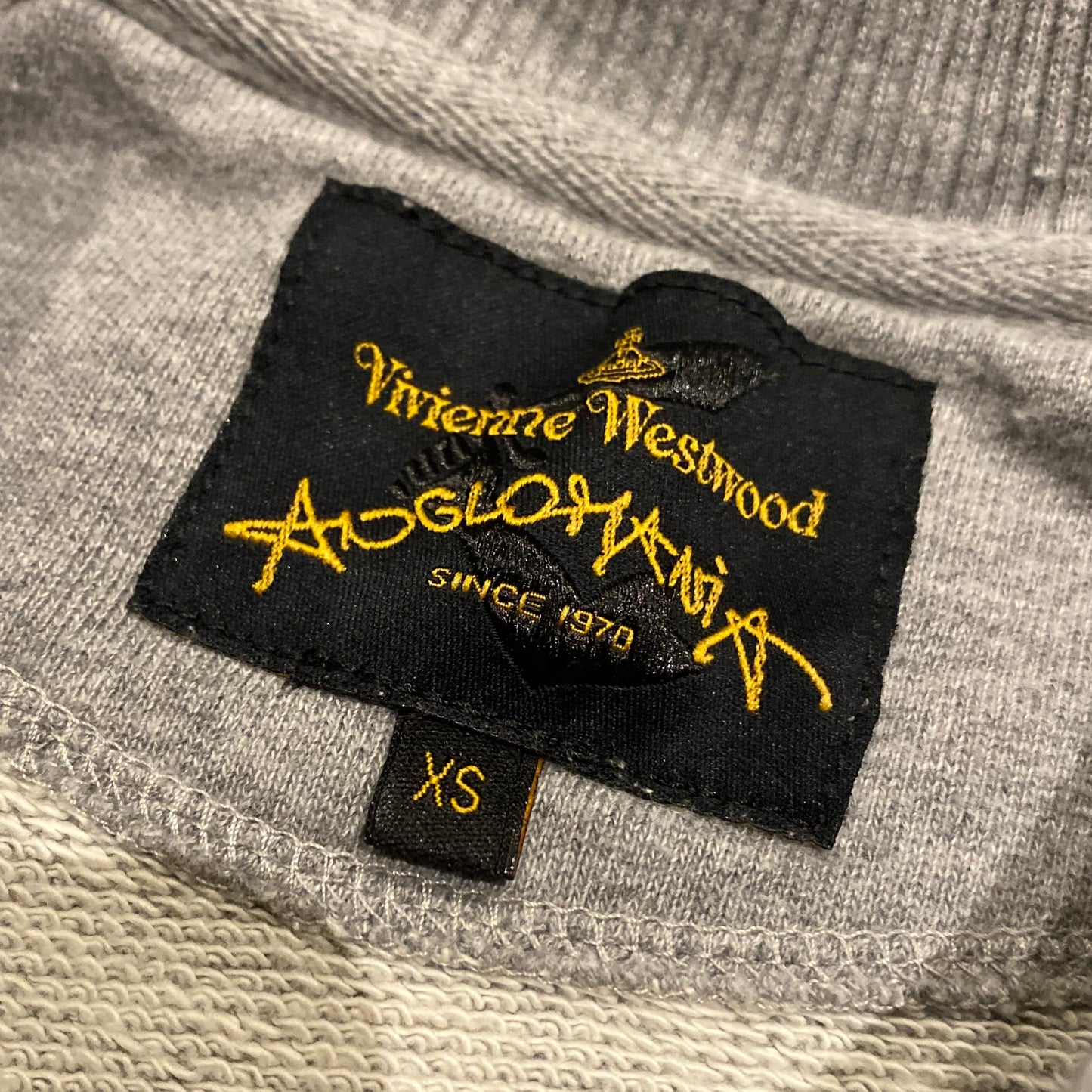 VIVIENNE WESTWOOD CREWNECK (XS)