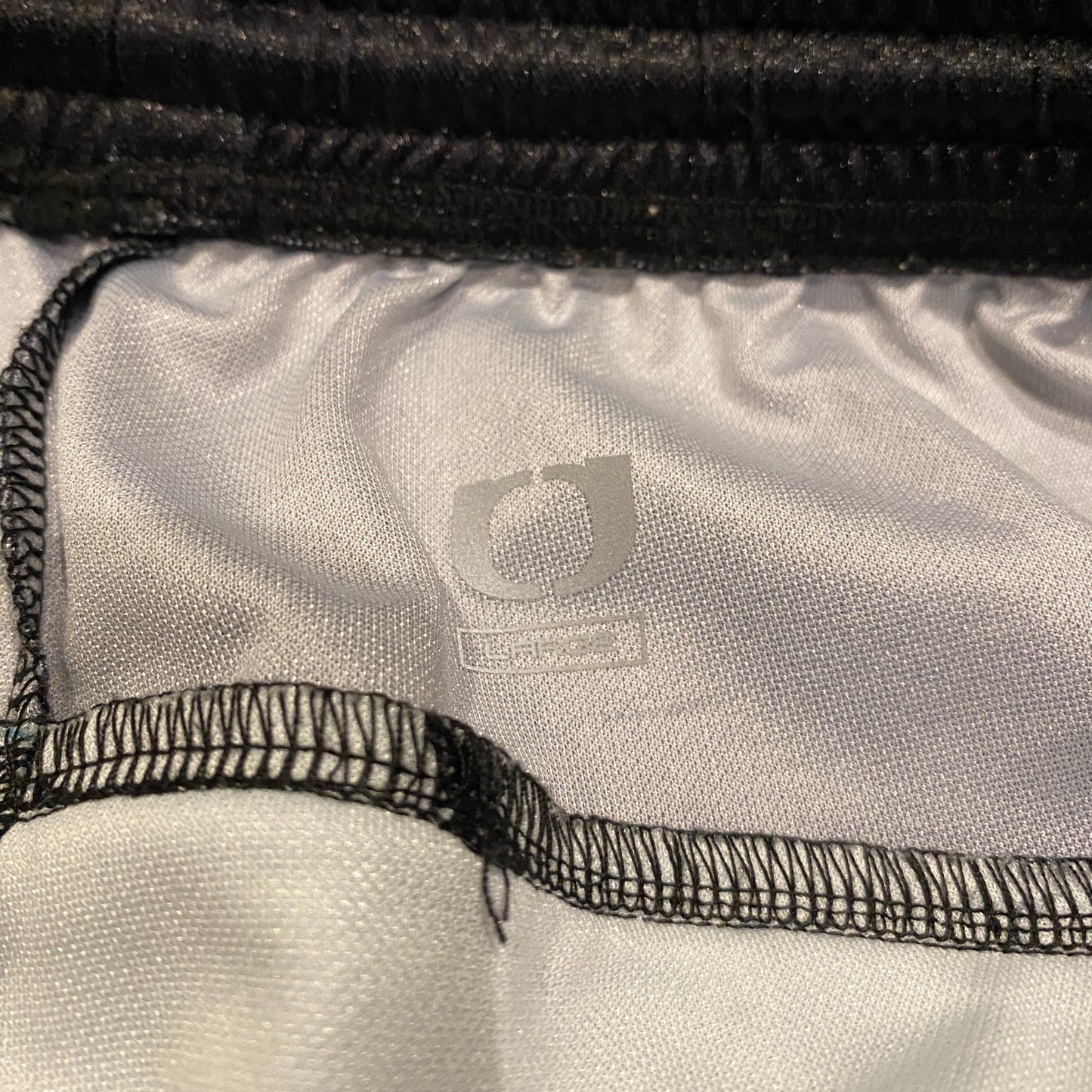 ONE BLOCK DOWN SHORTS (L)