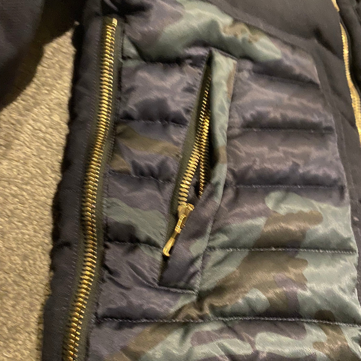 BALMAIN PUFFER JACKET (M)