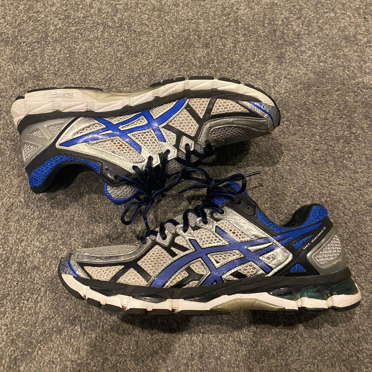 ASICS KAYANO 21 (10.5US)