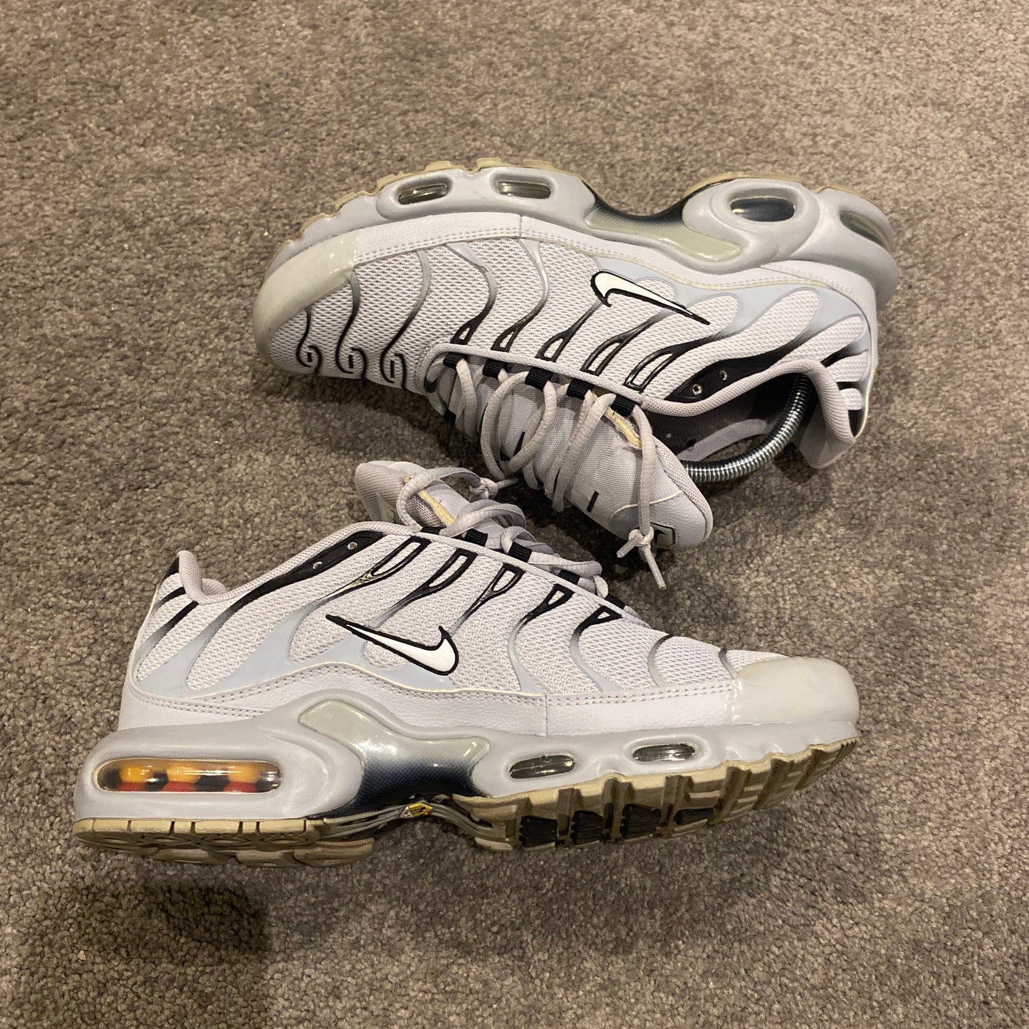 NIKE TN 'WOLF GREYS' (9)