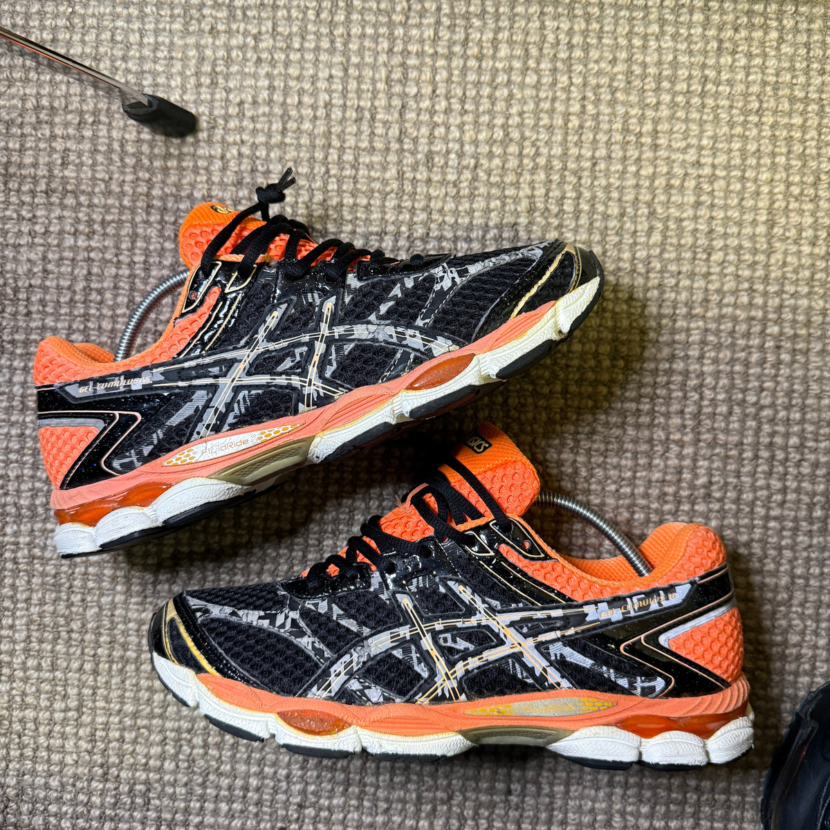 ASICS CUMULUS 16 (8.5)