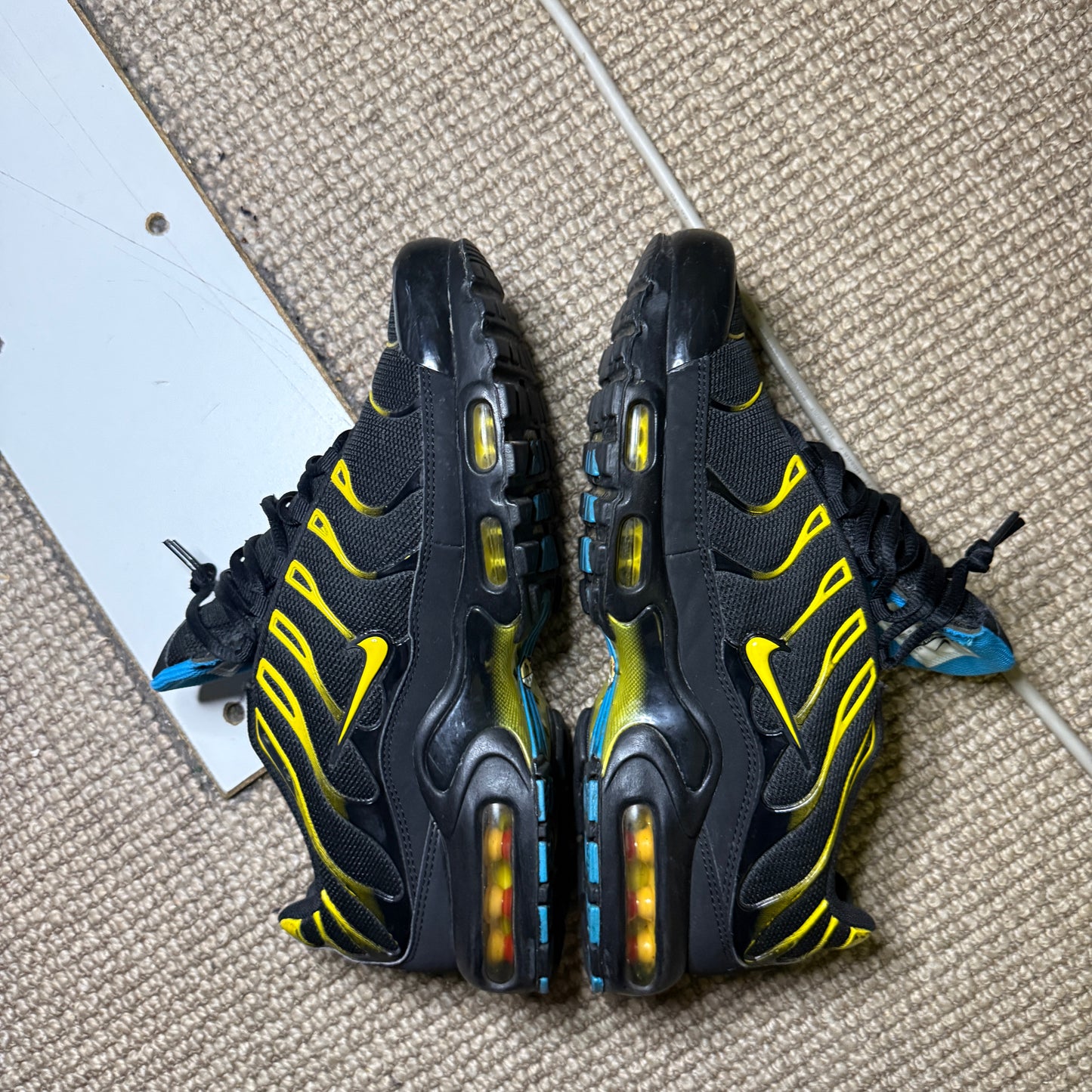 NIKE TN TAXI (9.5)