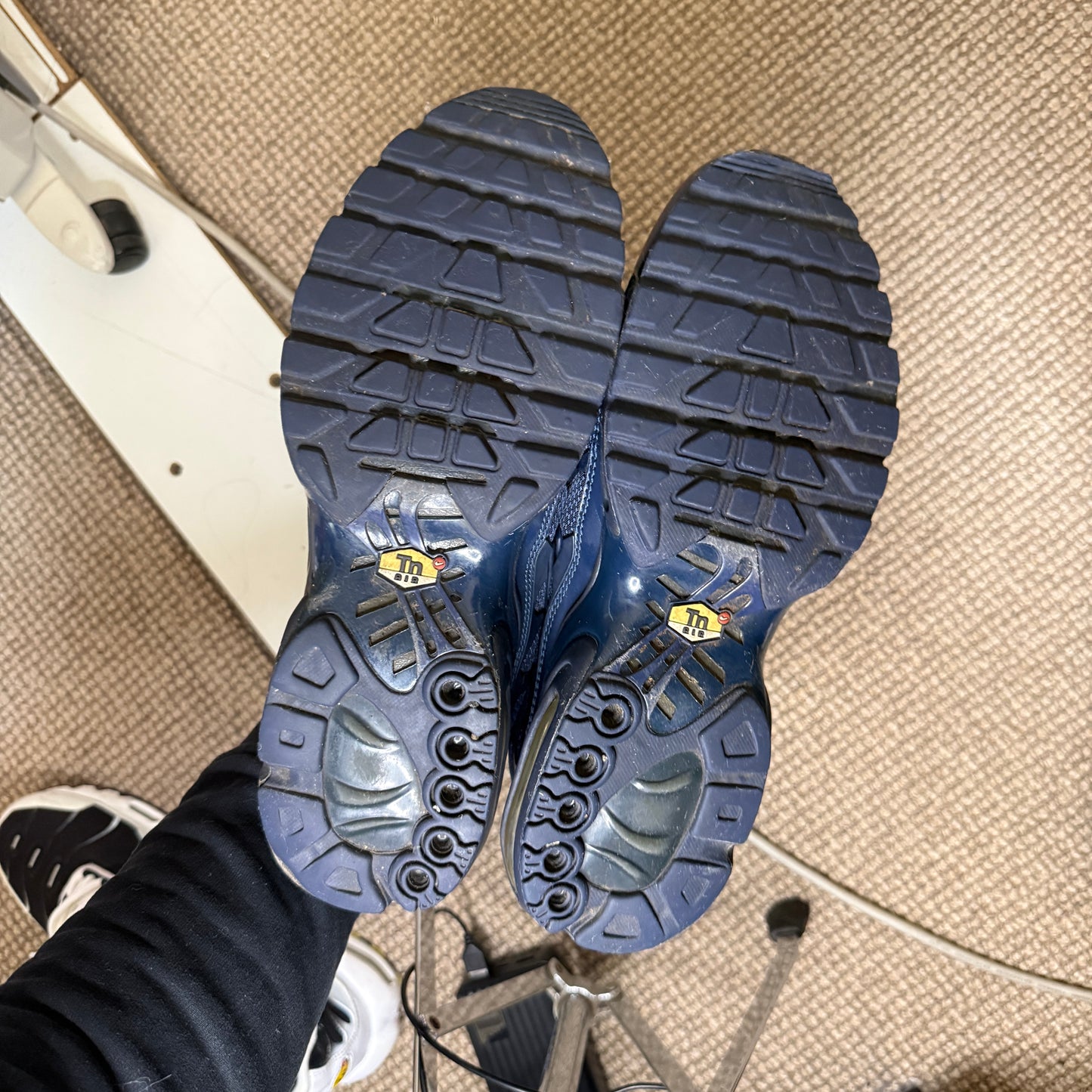 NIKE TN TRIPLE NAVY (10)