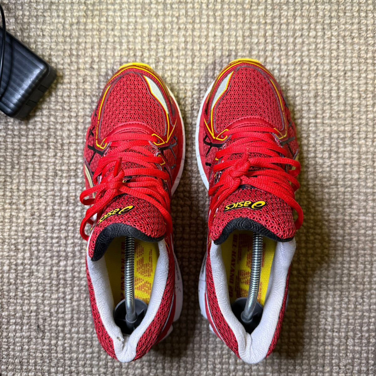 ASICS KAYANO 20 (7.5)