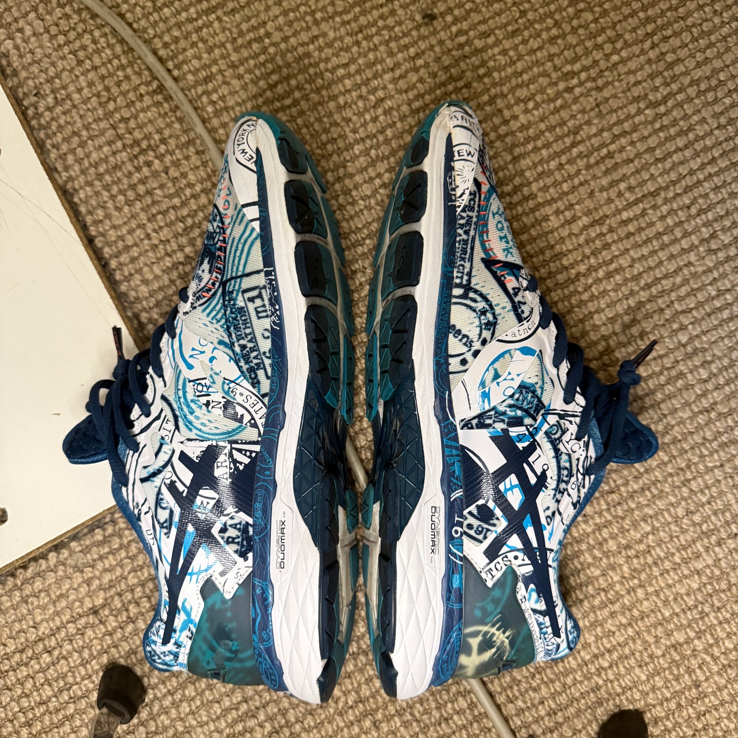 ASICS KAYANO 23 NYC (9.5)