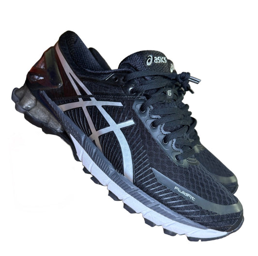 ASICS KINSEI 6 (9.5)
