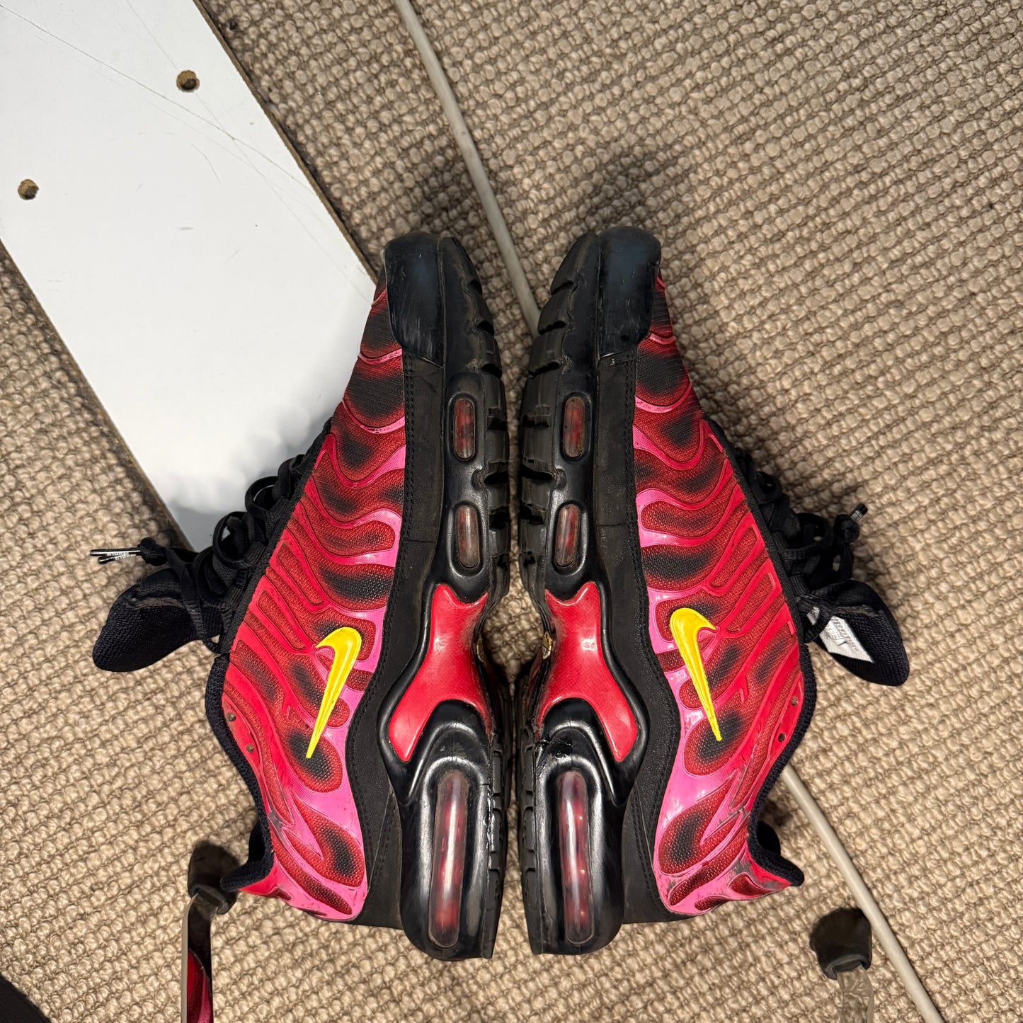 NIKE TN SUPREME (9.5)