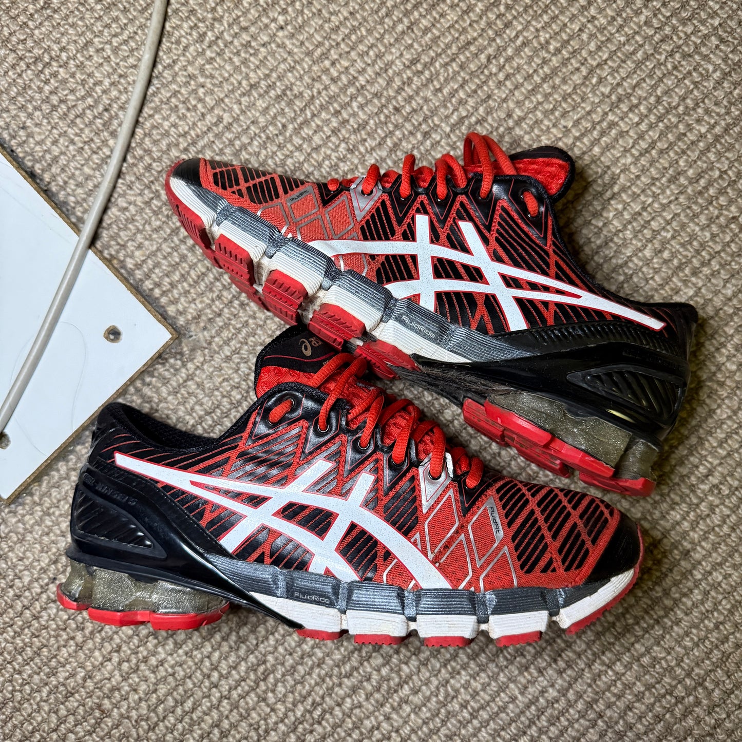 ASICS KINSEI 5 (9.5)