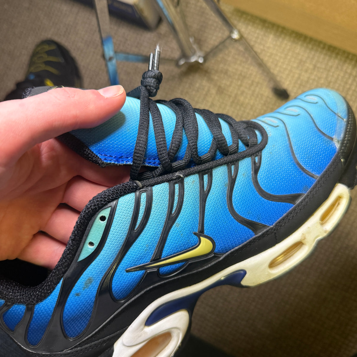 NIKE TN (9.5)