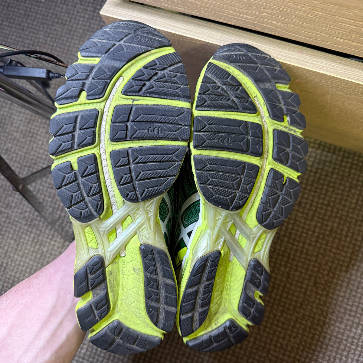 ASICS KAYANO 20 (7.5)