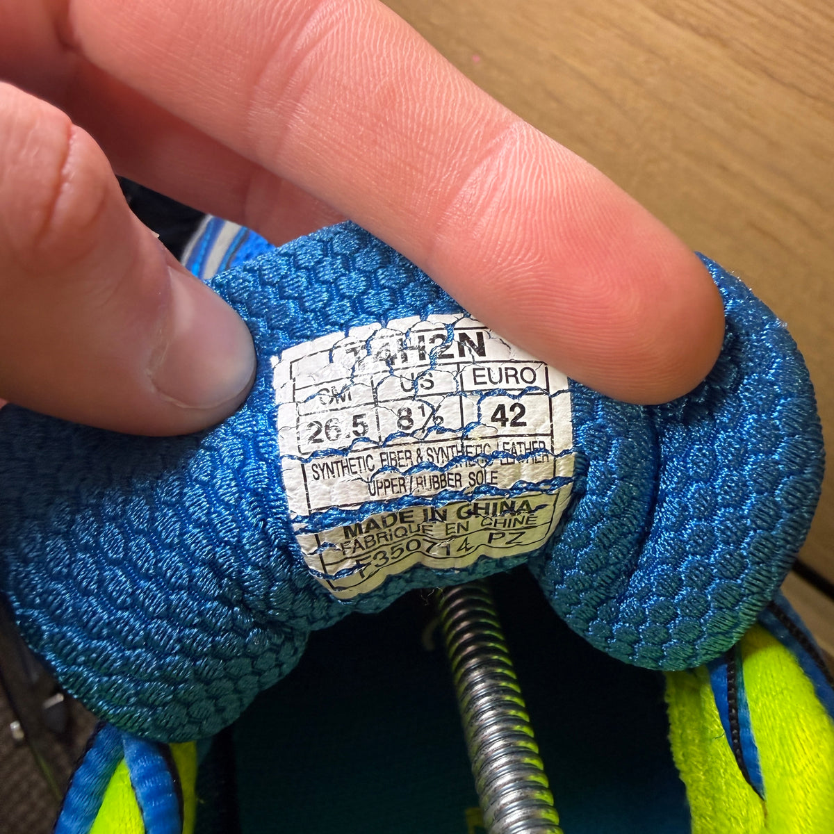 ASICS KAYANO 21 (8.5)