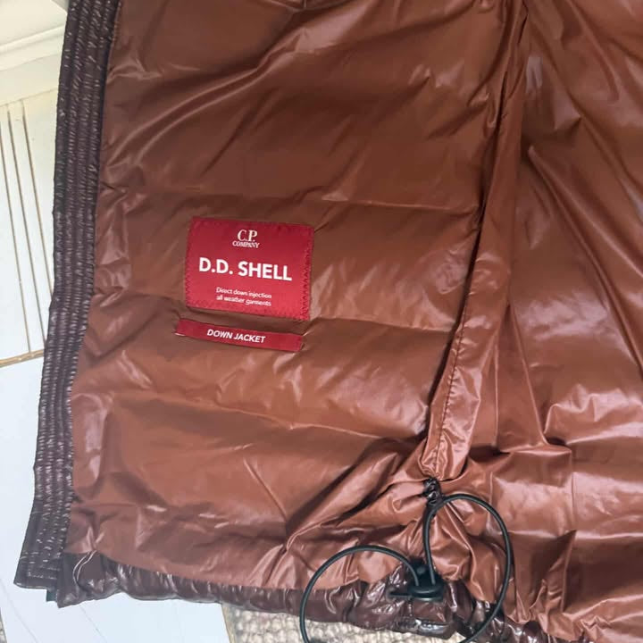 CP COMPANY PUFFER VEST (M)