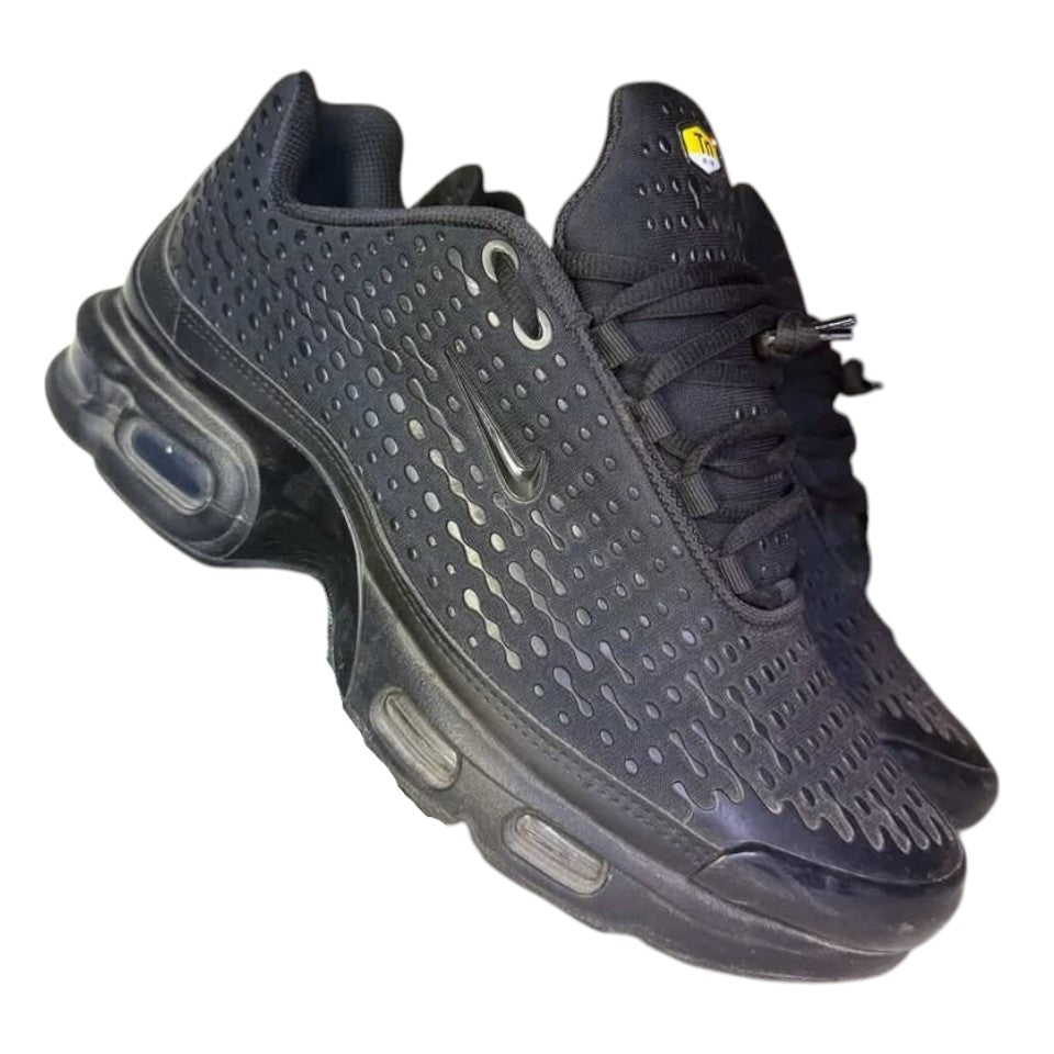 NIKE TN 7 (9.5)