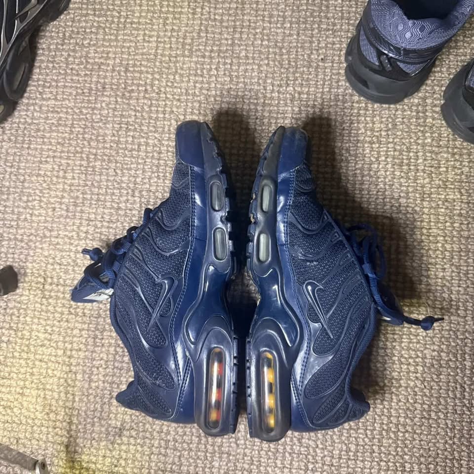 NIKE TN TRIPLE NAVY (9)