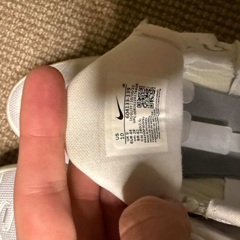 NIKE TN TRIPLE WHITE (10)