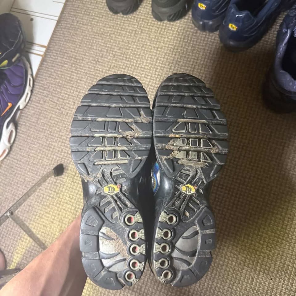 NIKE TN MIDNIGHT SILVER (10)