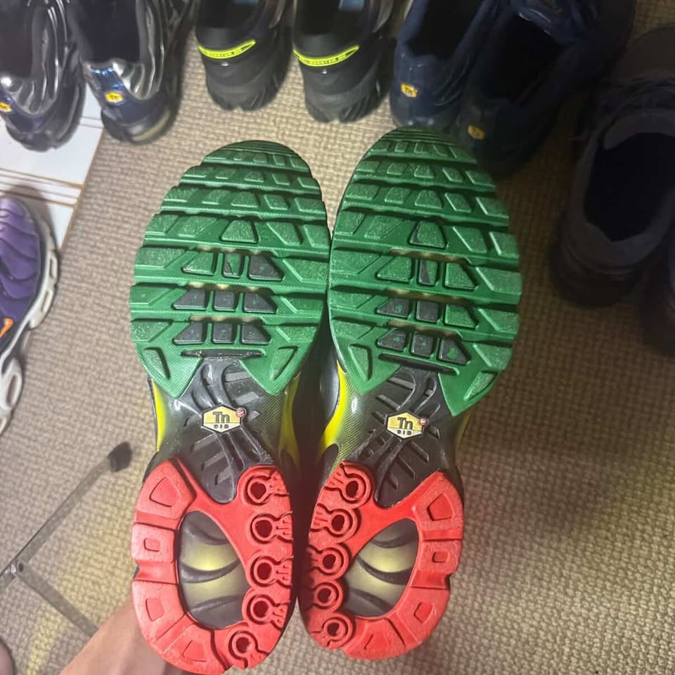 NIKE TN RASTA (11)