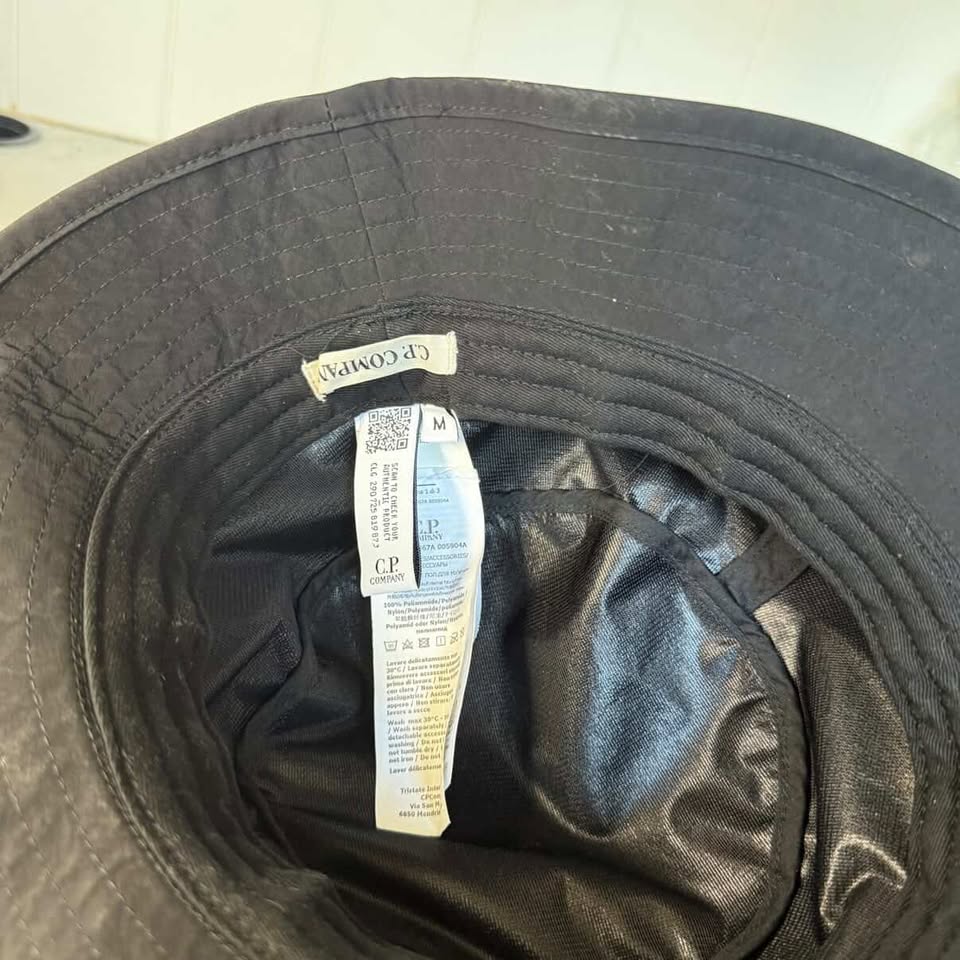 CP COMPANY BUCKET HAT