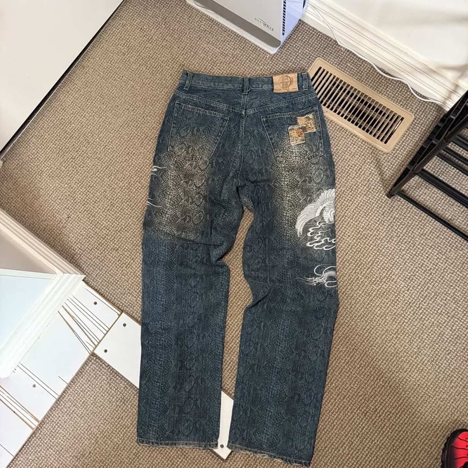KARA KURI EMBROIDERED JEANS (35)