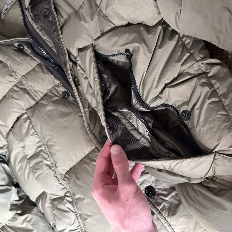 STONE ISLAND PUFFER FUR HOOD (L)