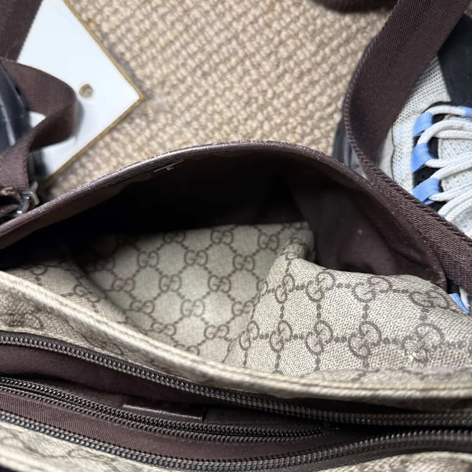 GUCCI MESSENGER BAG