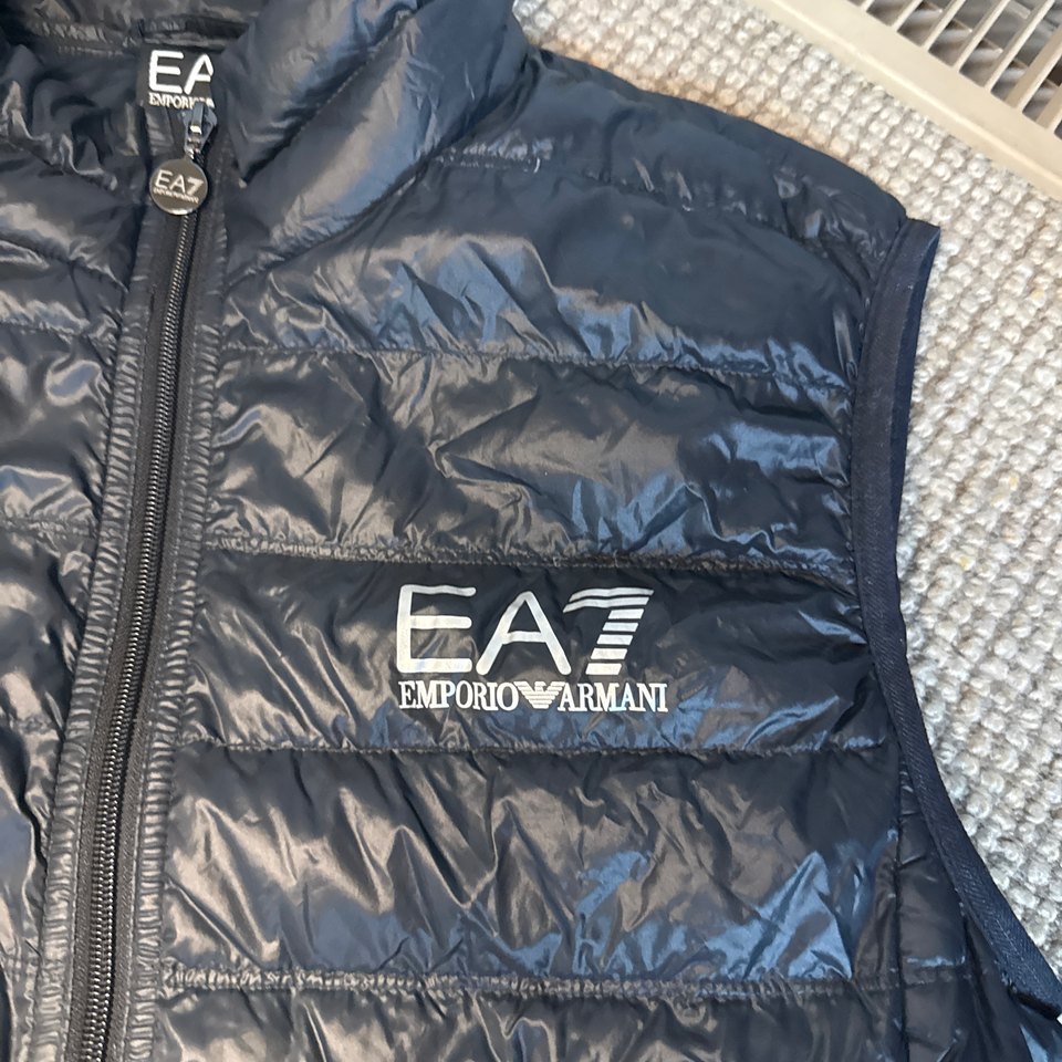 ARMANI VEST (M)