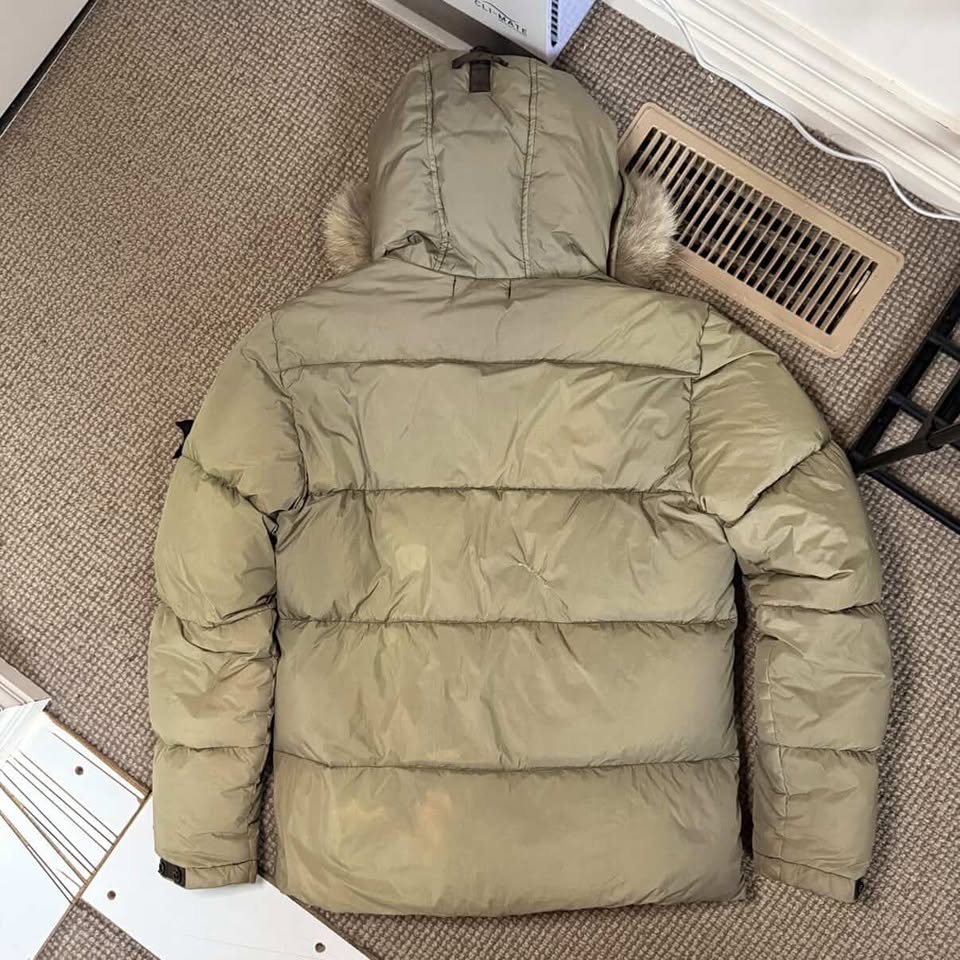 STONE ISLAND PUFFER FUR HOOD (L)