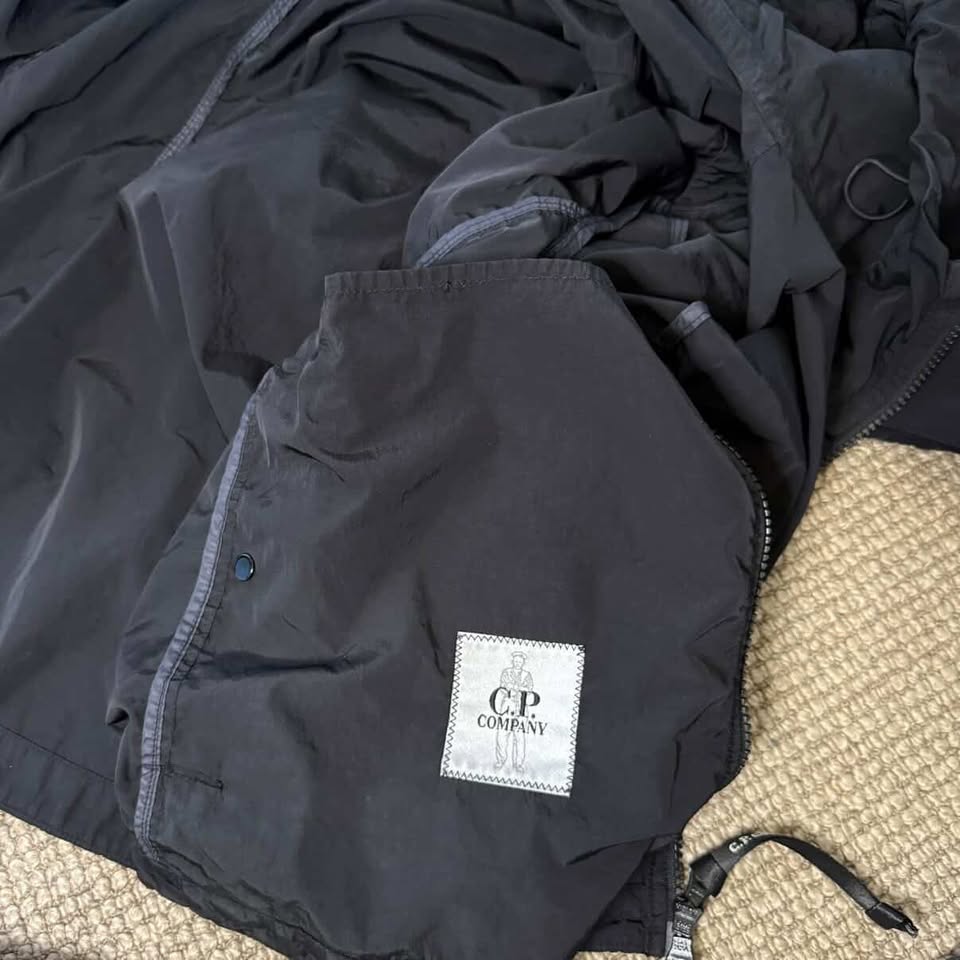 CP COMPANY CHROME JACKET (L)