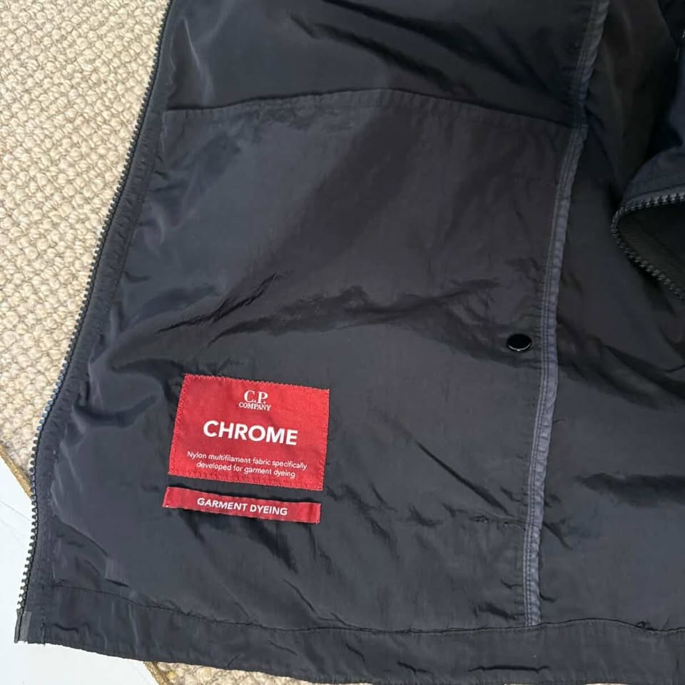 CP COMPANY CHROME JACKET (L)