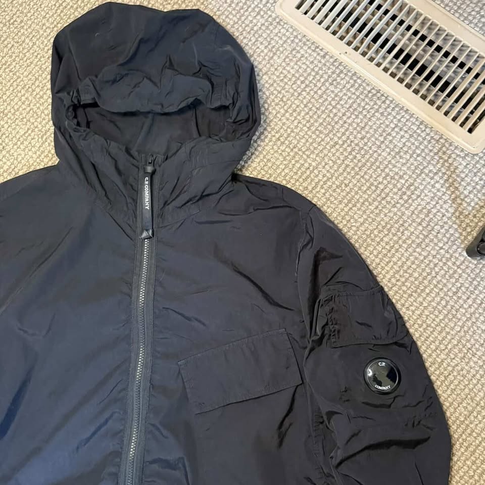 CP COMPANY CHROME JACKET (L)