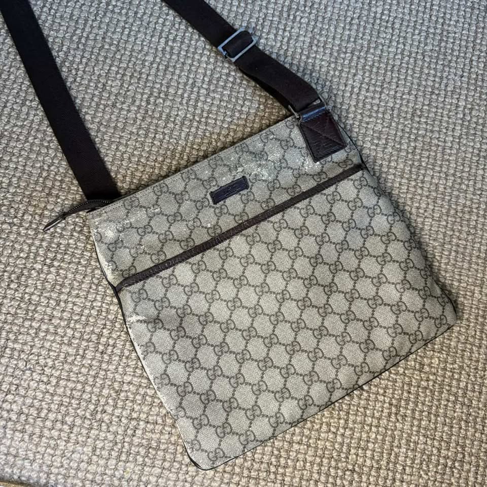 GUCCI MESSENGER BAG
