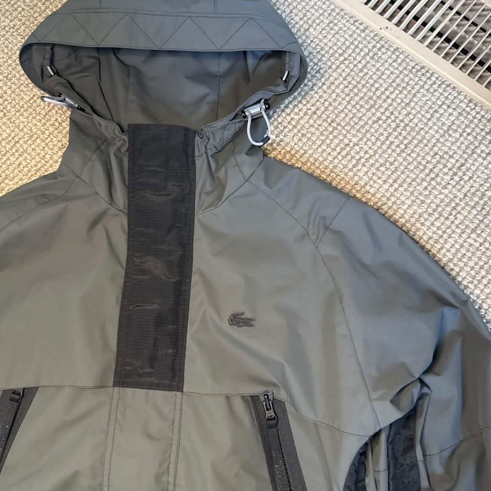 LACOSTE JACKET (S)