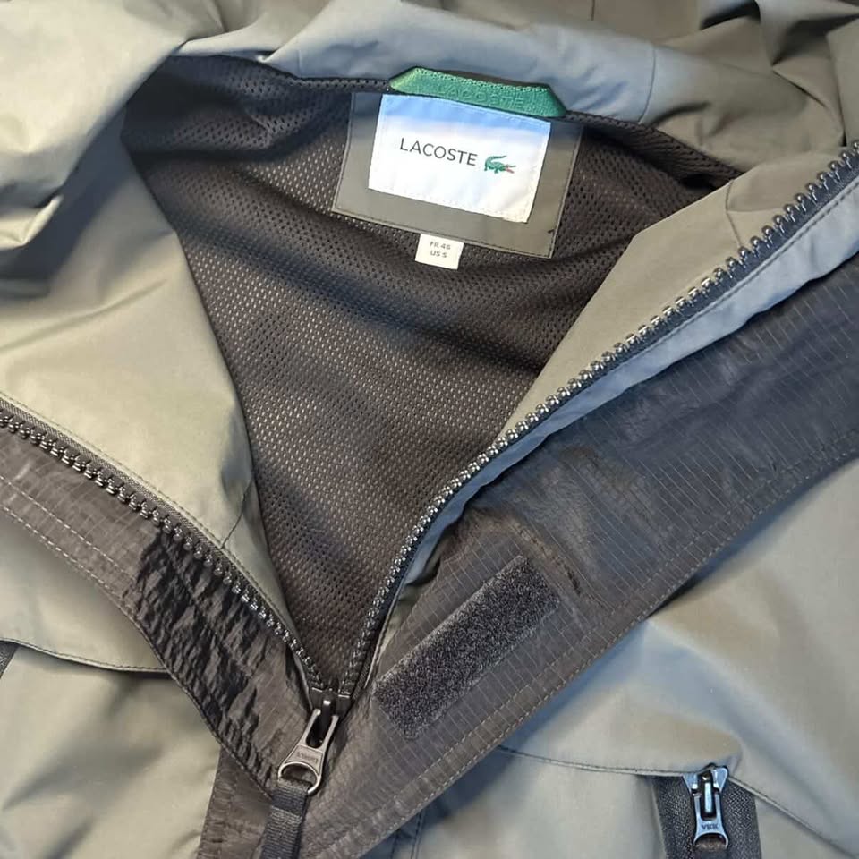 LACOSTE JACKET (S)