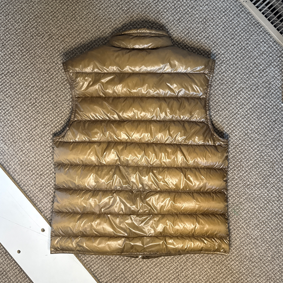 MONCLER VEST (S)