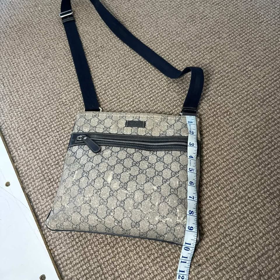GUCCI MESSENGER BAG