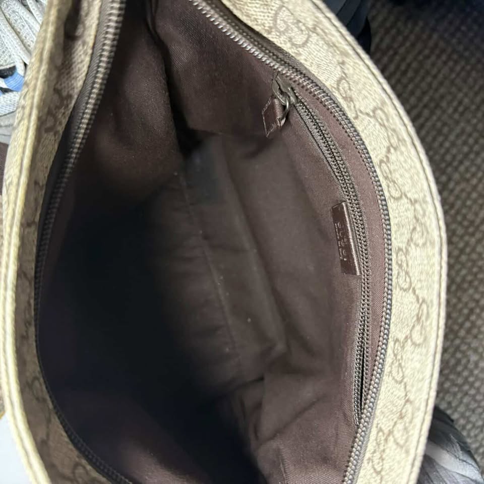 GUCCI MESSENGER BAG