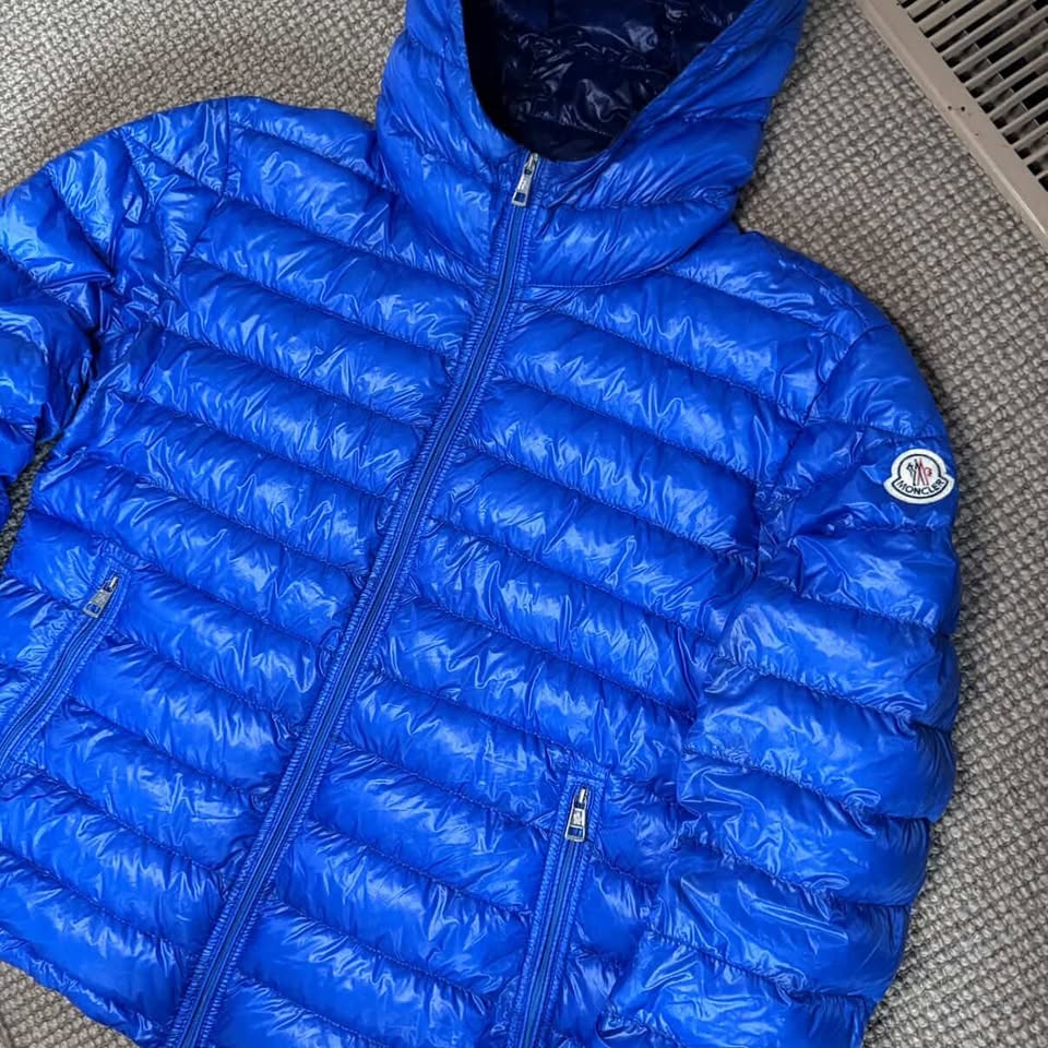 MONCLER PUFFER JACKET BLUE (M)
