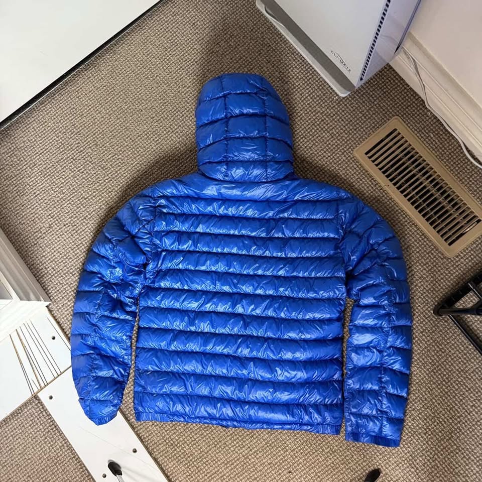 MONCLER PUFFER JACKET BLUE (M)