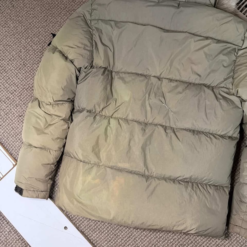 STONE ISLAND PUFFER FUR HOOD (L)