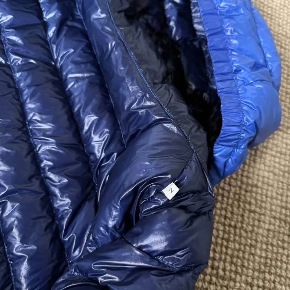 MONCLER PUFFER JACKET BLUE (M)