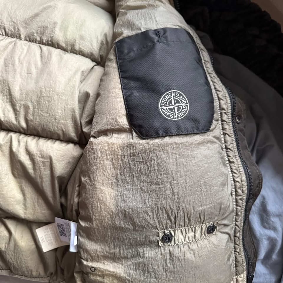 STONE ISLAND PUFFER FUR HOOD (L)