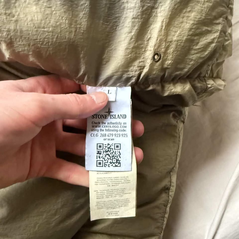 STONE ISLAND PUFFER FUR HOOD (L)