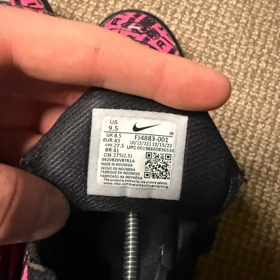 NIKE TN PINK VOLT (9.5)