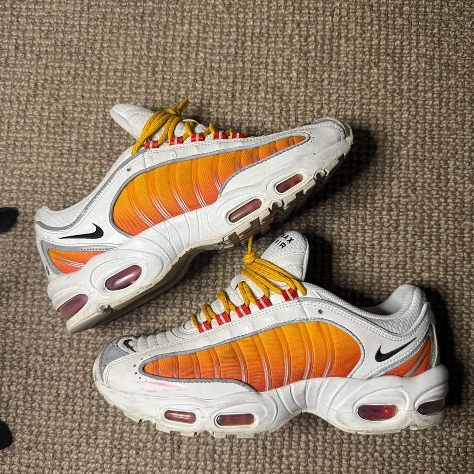 NIKE TAILWIND SUNBURN (WMNS11)