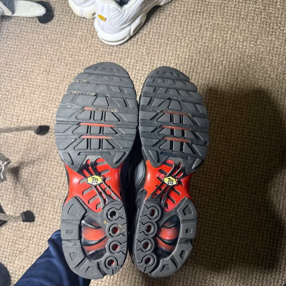 NIKE TN DEADPOOL (9.5)