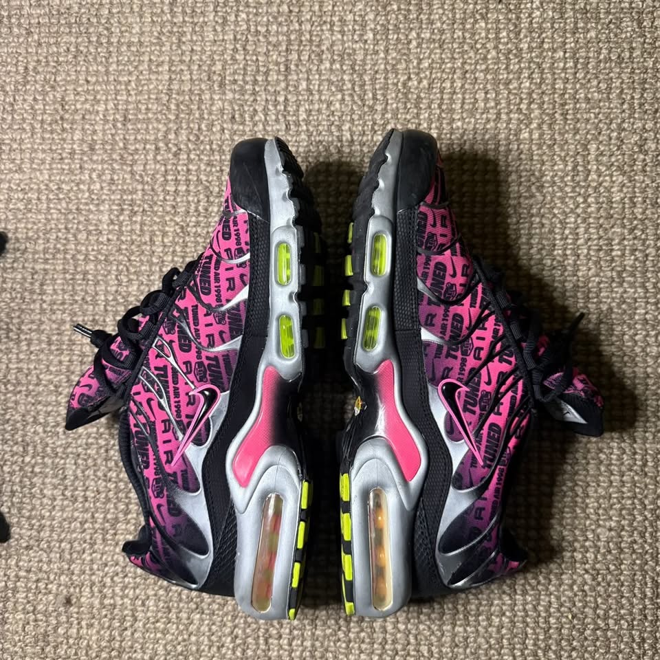 NIKE TN PINK VOLT (9.5)